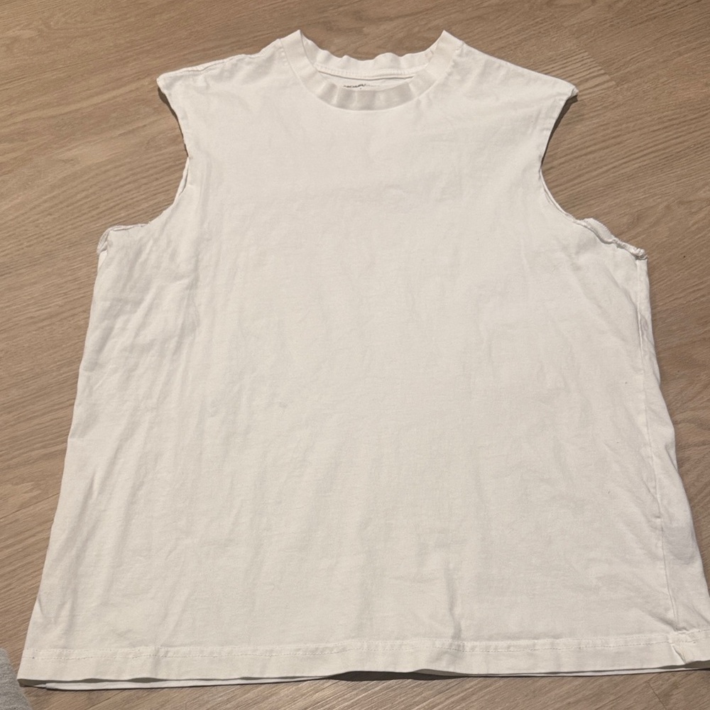 Off white Sleeveless tee